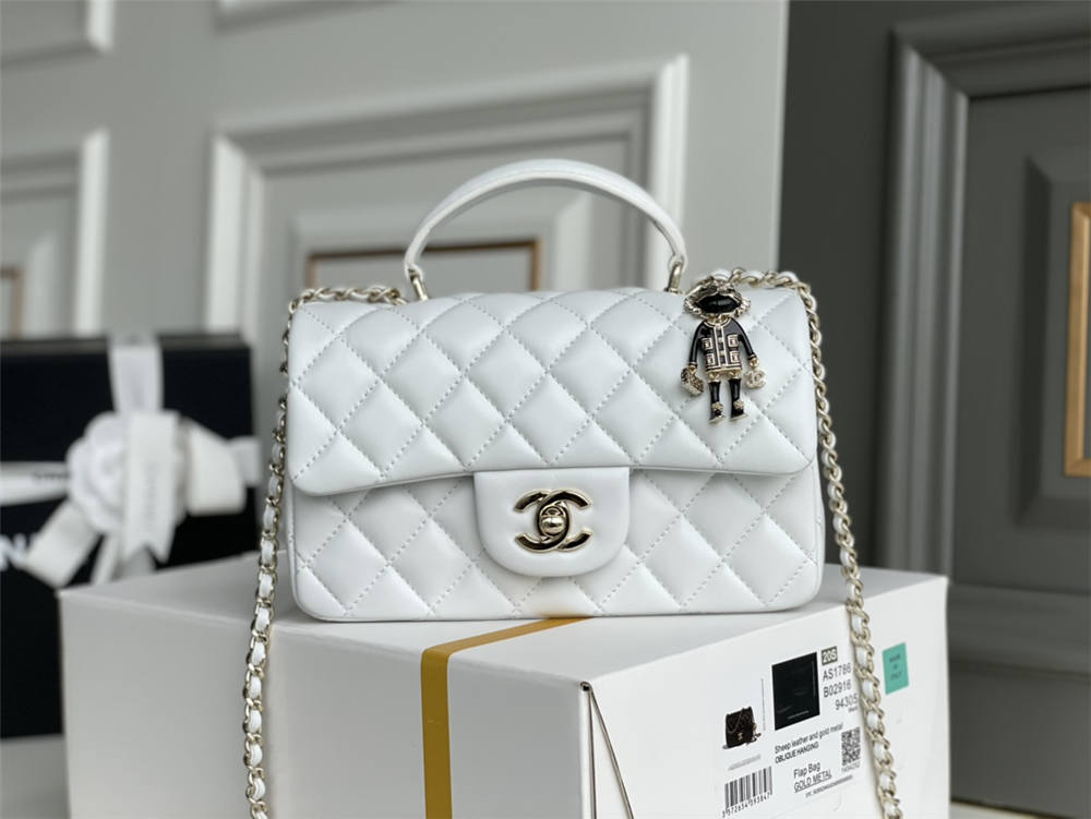 Chanel classic flap 20x12x6cm 2025 new 